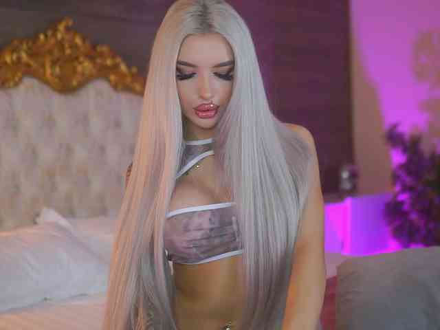 JuicyJessye webcam