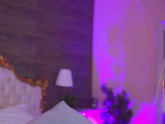 JuicyJessye webcam
