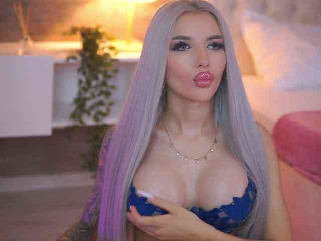JuicyJessye webcam