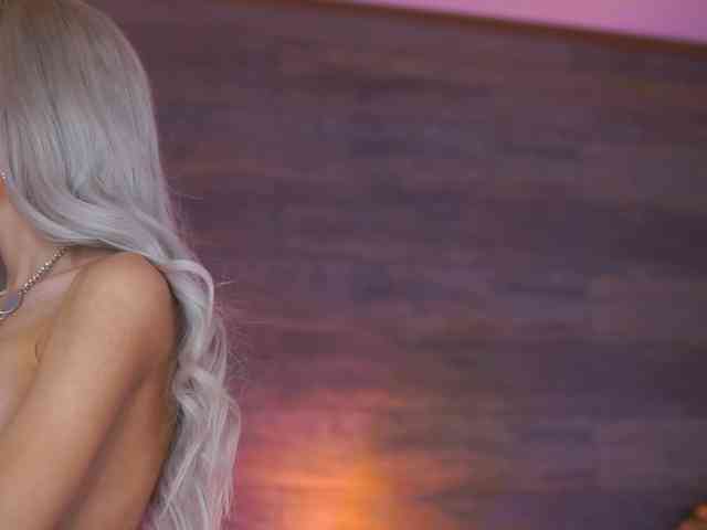 JuicyJessye webcam