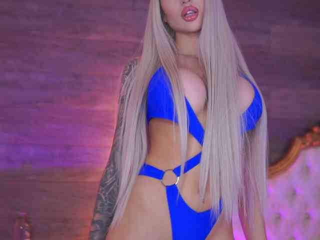 JuicyJessye webcam