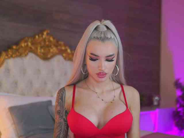 JuicyJessye webcam