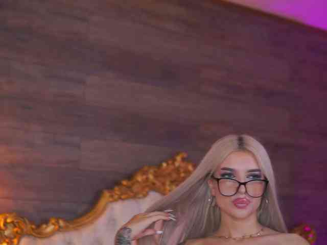 JuicyJessye webcam