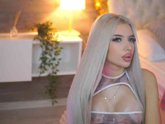 JuicyJessye webcam