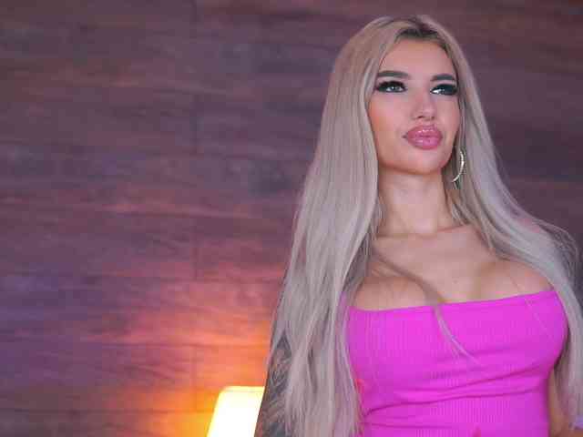 JuicyJessye webcam