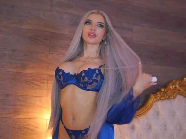 JuicyJessye webcam