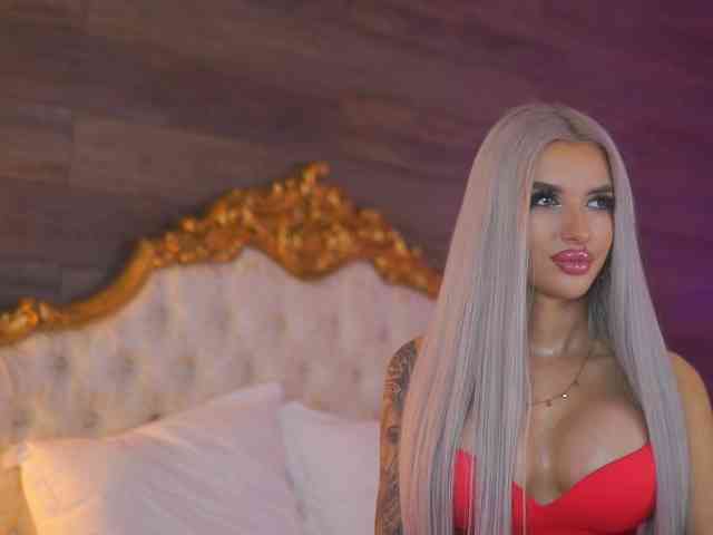 JuicyJessye webcam