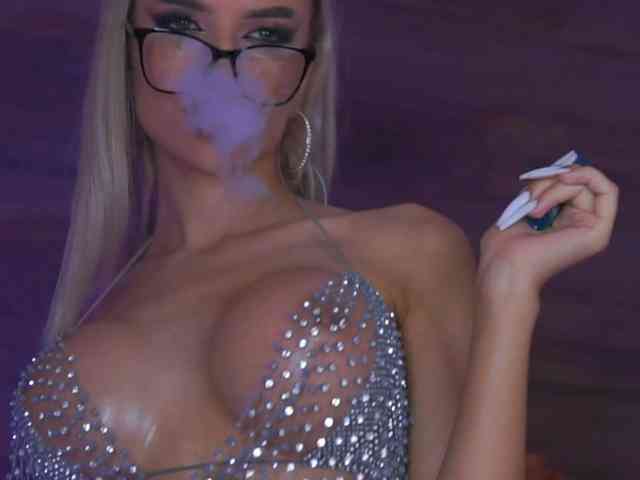 JuicyJessye webcam