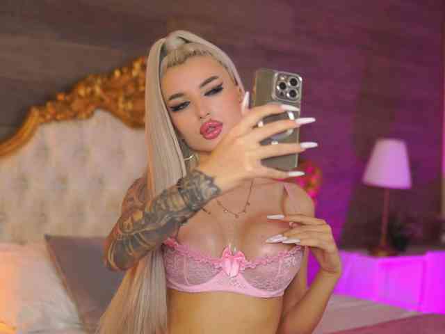JuicyJessye webcam