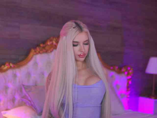 JuicyJessye webcam