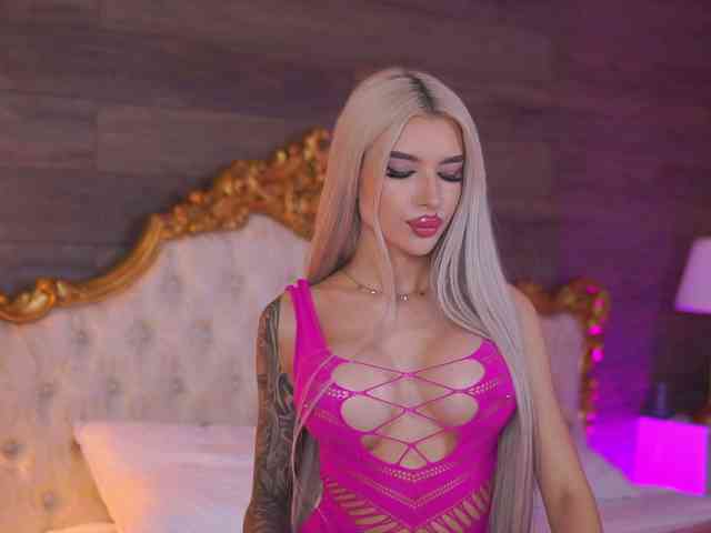 JuicyJessye webcam