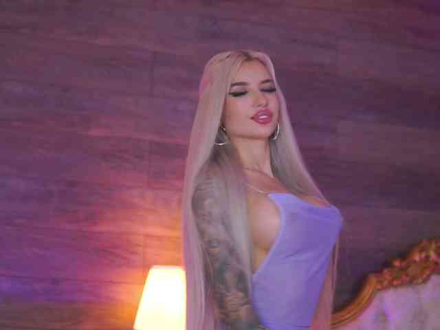 JuicyJessye webcam
