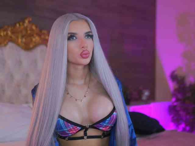 JuicyJessye webcam