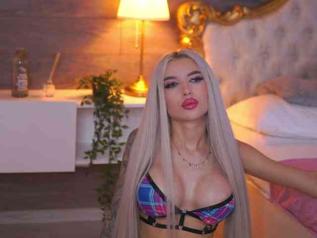 JuicyJessye webcam