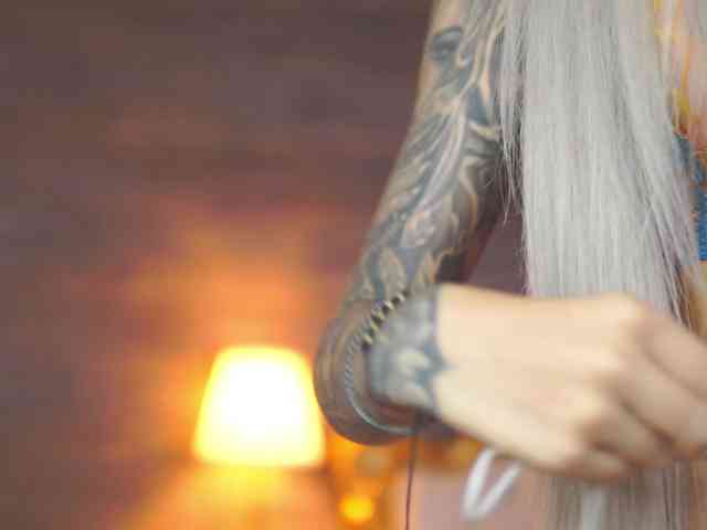JuicyJessye webcam