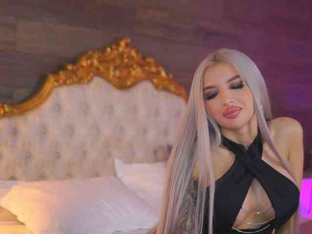 JuicyJessye webcam