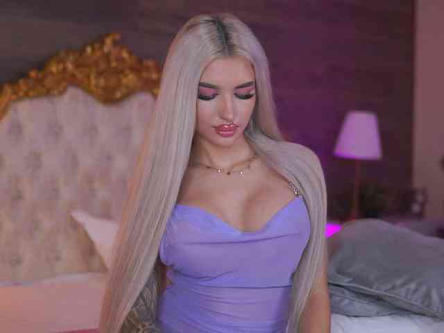 JuicyJessye webcam