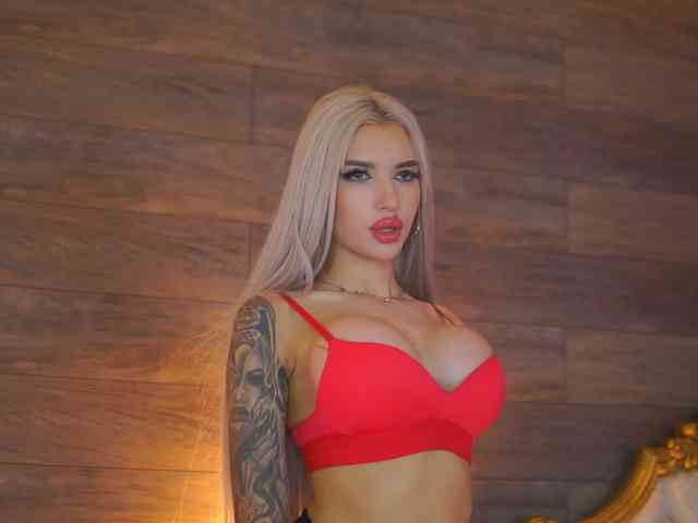 JuicyJessye webcam