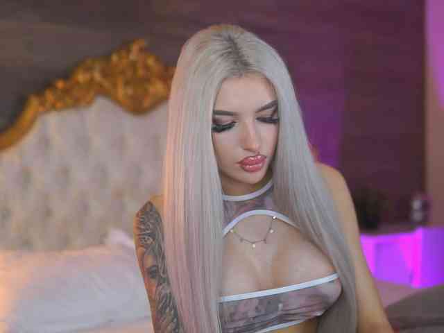 JuicyJessye webcam