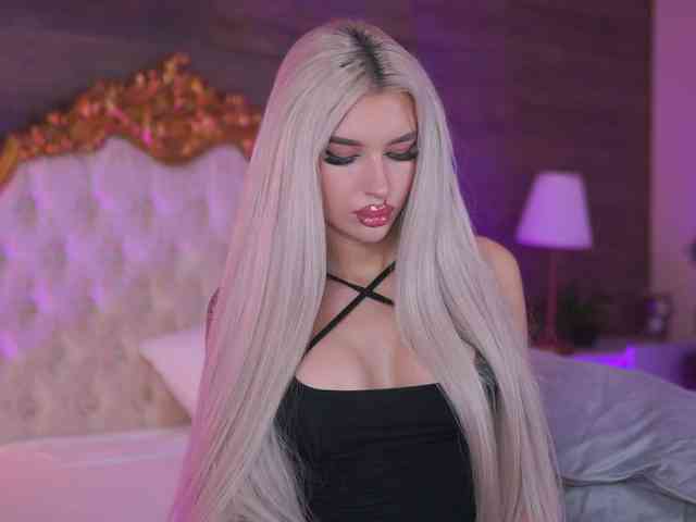 JuicyJessye webcam