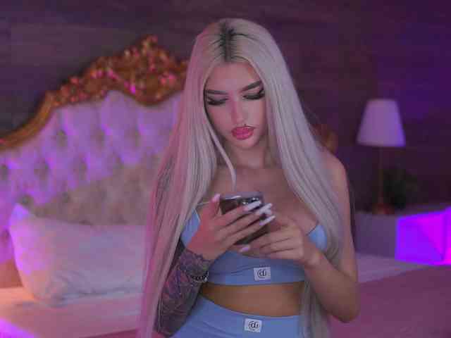 JuicyJessye webcam