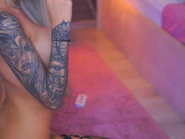 JuicyJessye JuicyJessye