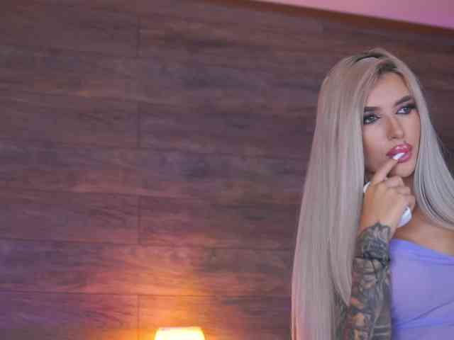 JuicyJessye webcam