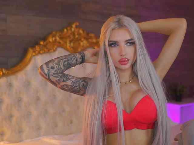 JuicyJessye webcam