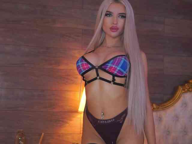 JuicyJessye webcam