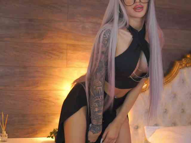 JuicyJessye webcam