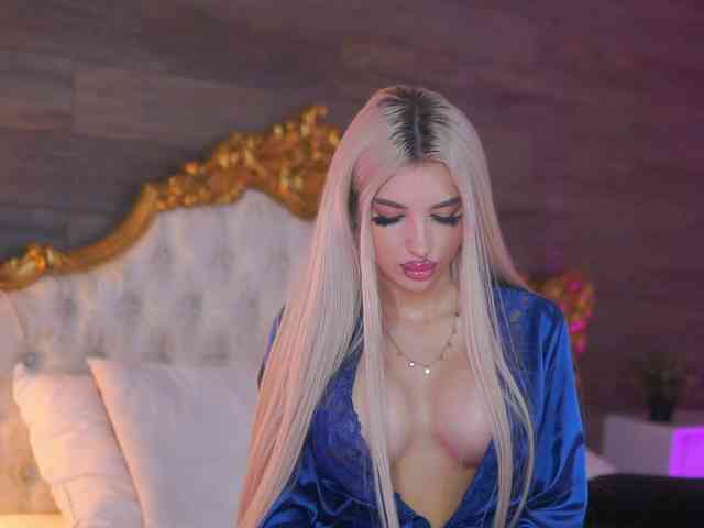 JuicyJessye webcam