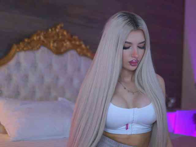 JuicyJessye webcam