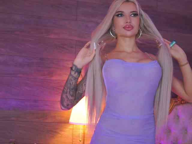 JuicyJessye webcam