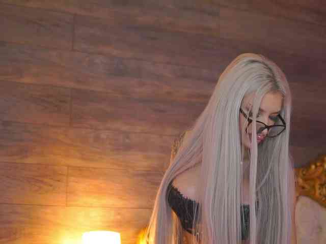 JuicyJessye webcam