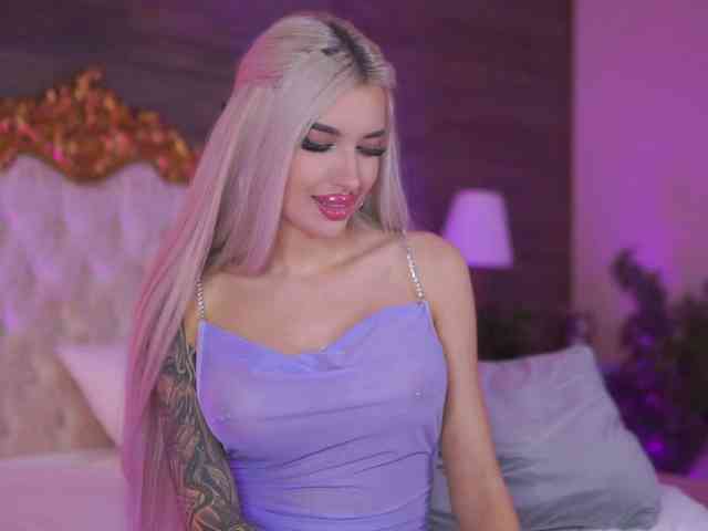 JuicyJessye webcam