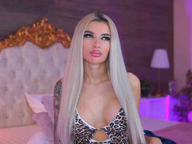 JuicyJessye webcam
