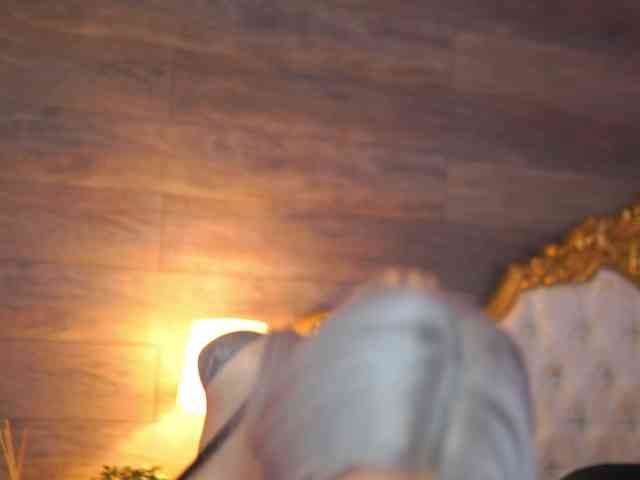 JuicyJessye webcam