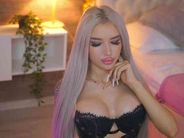 JuicyJessye webcam
