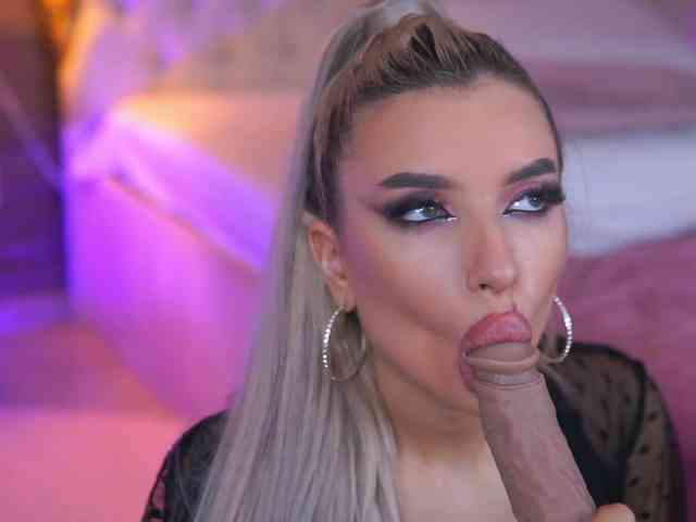 JuicyJessye webcam