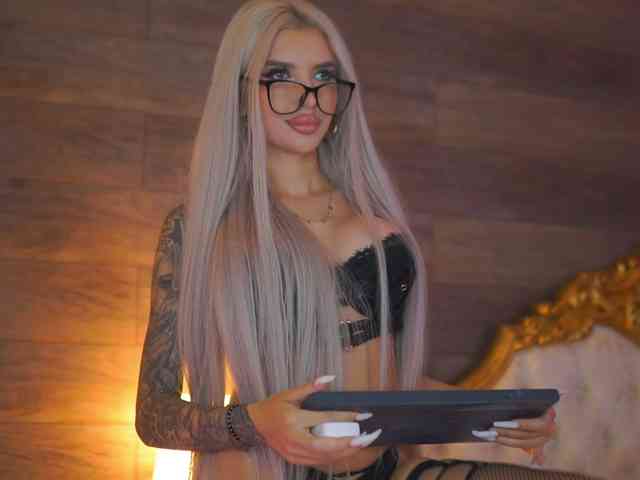 JuicyJessye webcam