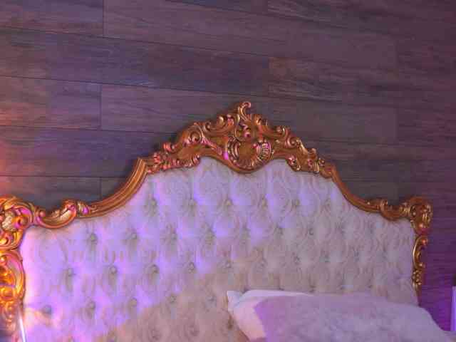 JuicyJessye webcam