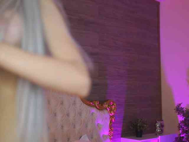 JuicyJessye webcam