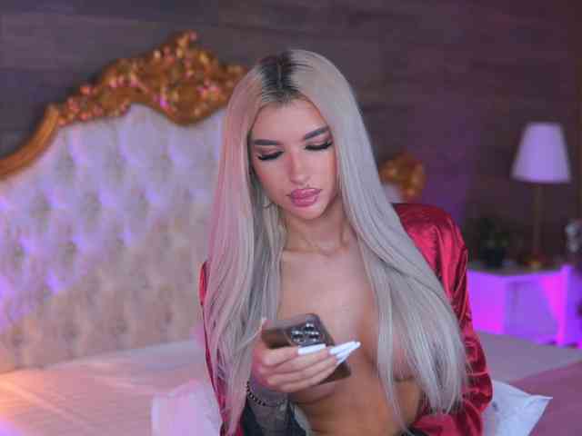 JuicyJessye webcam