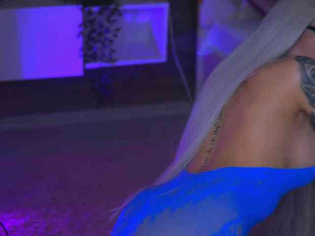 JuicyJessye Live Webcam on BongaCams