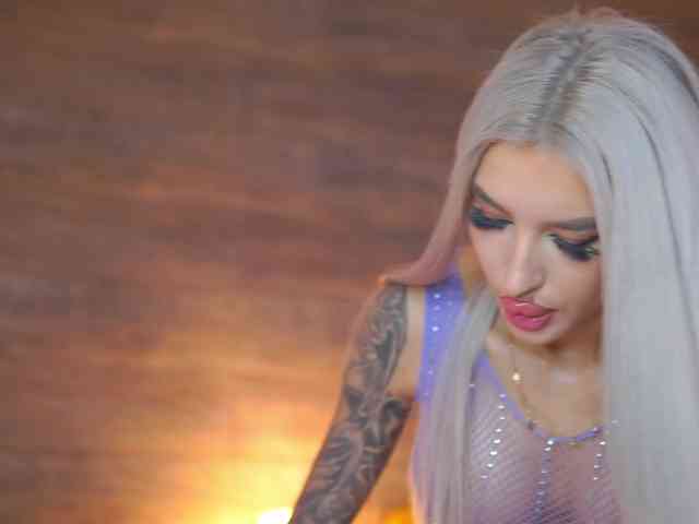 JuicyJessye webcam