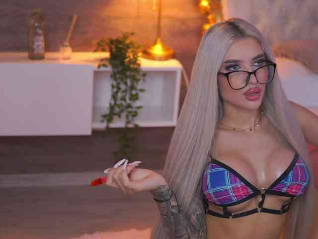 JuicyJessye webcam