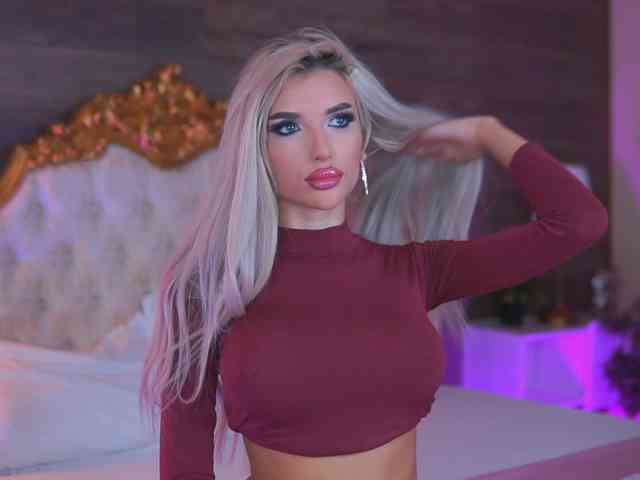 JuicyJessye webcam