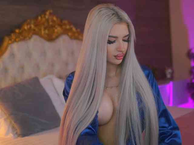 JuicyJessye webcam