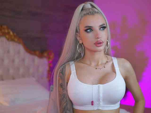 JuicyJessye webcam