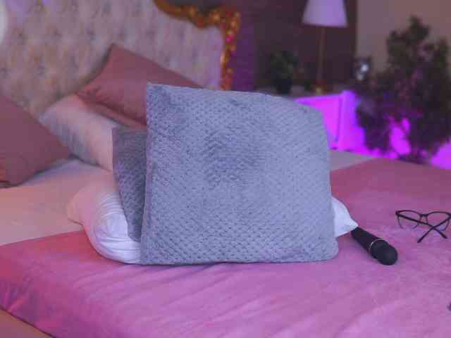 JuicyJessye JuicyJessye